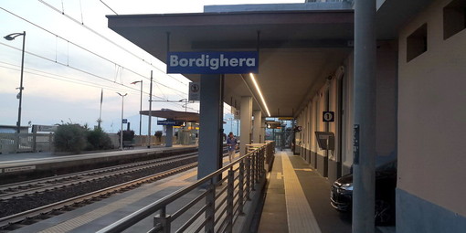 L'Intercity del tardo pomeriggio potrebbe tornare a fermarsi a Bordighera, interrogazione in Regione