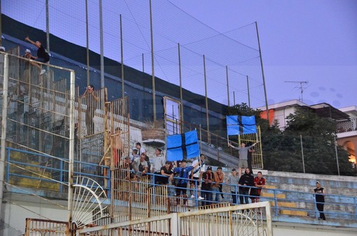 Scontri dei tifosi allo stadio Comunale di Sanremo: 38 denunce e per tutti 5 anni di 'Daspo'