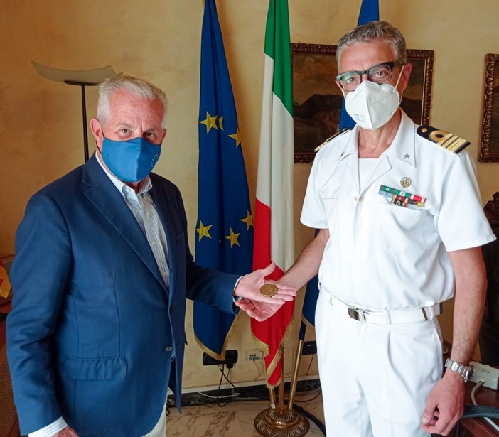 Imperia: visita di commiato del Comandante Semeraro, il Sindaco “Ha fornito una contributo importante alla crescita della città”