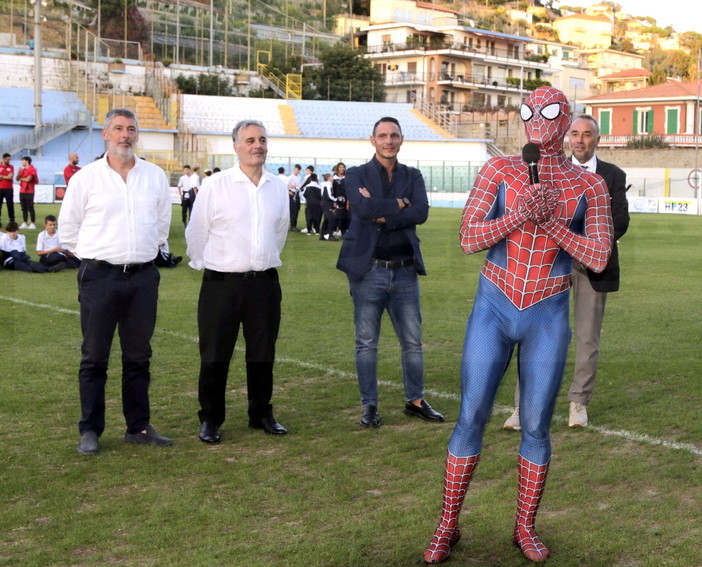 Calcio: con Mattia 'Spiderman' la presentazione del settore giovanile della Sanremese (Foto)