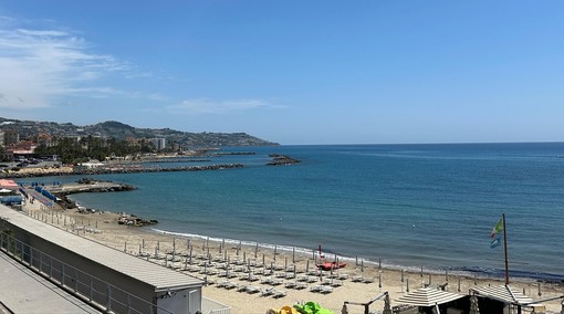 Uno scorcio di una spiaggia di Sanremo