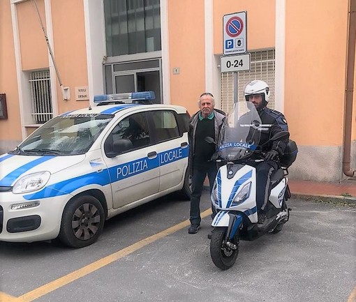 San Bartolomeo al Mare: in funzione il nuovo scooter elettrico della Polizia Locale