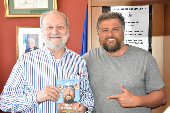 Steve Stievenart con il sindaco di Ospedaletti Daniele Cimiotti