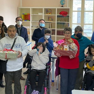 Bordighera: ieri mattina lo scambio di auguri tra l'Amministrazione comunale e i ragazzi della Spes