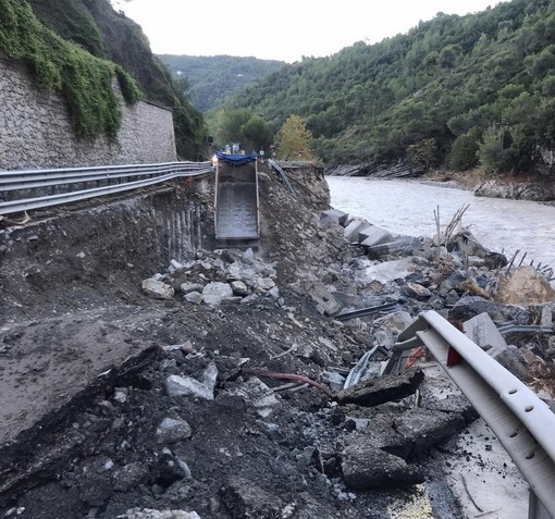 Riapre martedì a senso unico alternato la Statale 20 a Trucco di Ventimiglia, si lavorerà ancora domani