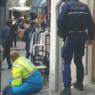 Sanremo: donna inciampa in salita San Bernardo al mercato, intervento di 118 e Polizia Municipale (Foto)