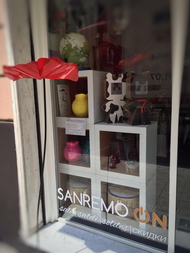 Domenica di shopping a Sanremo… in saldo: continua anche oggi la caccia all’affare nella città dei fiori