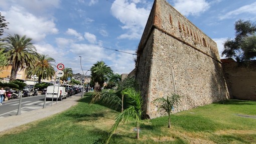 Festival di Sanremo 2023 ed eventi a Santa Tecla: per un mese divieto di sosta sulla strada di fronte al forte