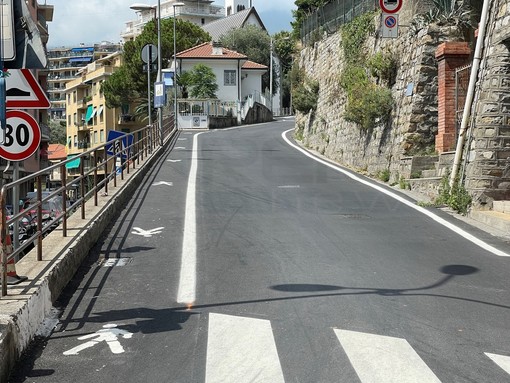 Sanremo: asfalto e segnaletica nuovi in strada Borgo Tinasso, il ringraziamento di un lettore