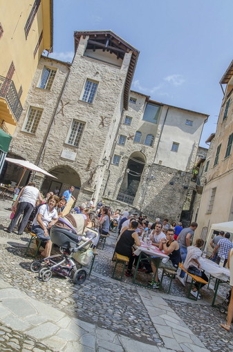 Triora: buon successo domenica scorso per l'appuntamento con 'Siamo tutti campanilisti'