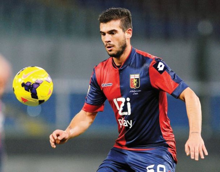 Il centrocampista sanremese Stefano Sturaro acquistato dalla Juventus: ma rimarrà al Genoa ancora un anno