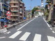 Sanremo: nuova segnaletica per strada Borgo Tinasso, c'è il camminamento per i pedoni ma durerà? (Foto)