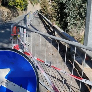 Sanremo: strada a rischio crollo verso Verezzo, via alla somma urgenza e divieto ai mezzi pesanti (Foto)