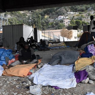 37 migranti transitati da Ventimiglia hanno denunciato maltrattamenti durante il loro soggiorno in Italia