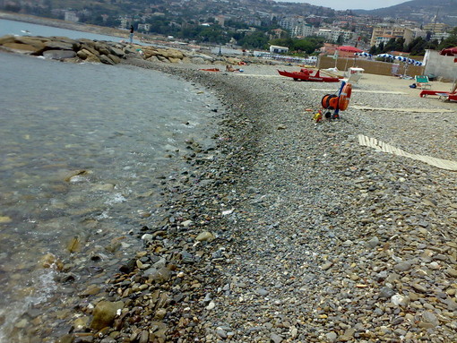 Sanremo: problemi per entrare in mare alla spiaggia per portatori di handicap, la mail di una lettrice