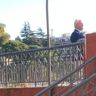 Ventimiglia: Scullino sulla passerella per un'intervista, Forza Italia “Il divieto di accesso vale per tutti eccetto lui?”