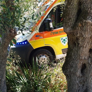 Ventimiglia: cade da una fascia a Latte, trasportato in elicottero al 'Santa Corona' in codice rosso (Foto)