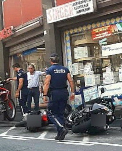 Sanremo: fa 'strike' di scooter in via Roglio ma lascia un biglietto con il suo numero (Foto)