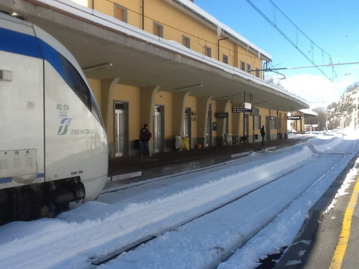 Disastro Tenda, il Piemonte ci mette una pezza e &quot;riattiva&quot; i treni della neve