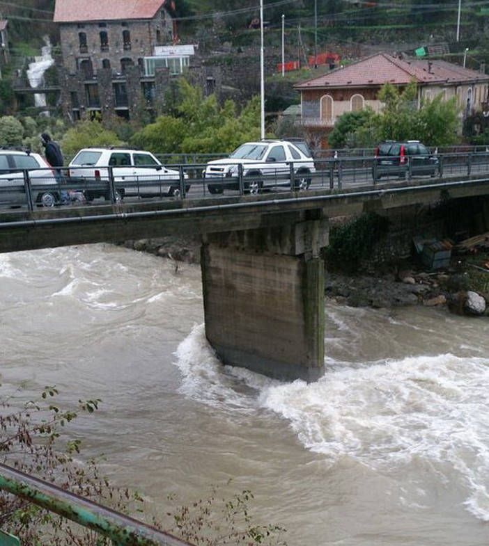 Badalucco: la situazione del torrente Argentina di questa mattina, per ora nessun problema