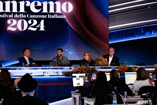 Sara Tonegutti e Giuseppe Faraldi in sala stampa all'Ariston (foto Duilio Rizzo)