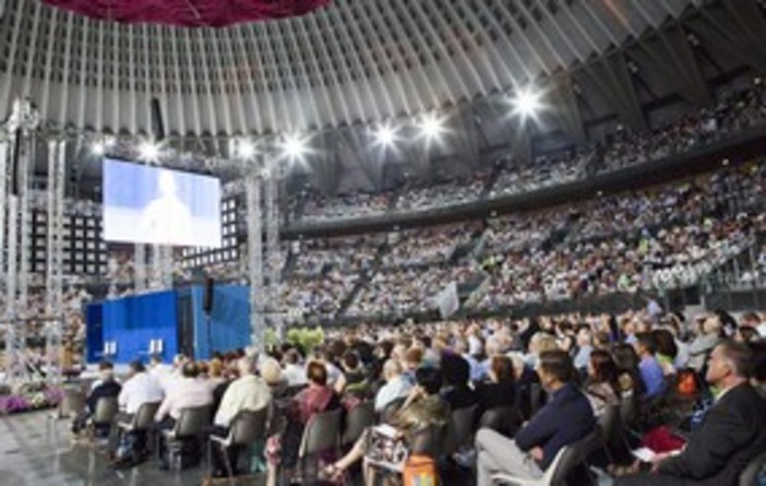 Nuovi battesimi al Congresso di zona dei Testimoni di Geova a Cairo Montenotte