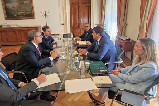 Tagli al PNRR, Toti incontra Ministro Fitto: &quot;La ciclovia da Ventimiglia a Roma verrà completata&quot;