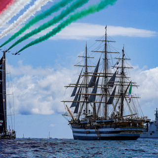 Vetrina internazionale per Genova: alla “festa” dell’Ocean Race partecipano anche Frecce Tricolori e Amerigo Vespucci