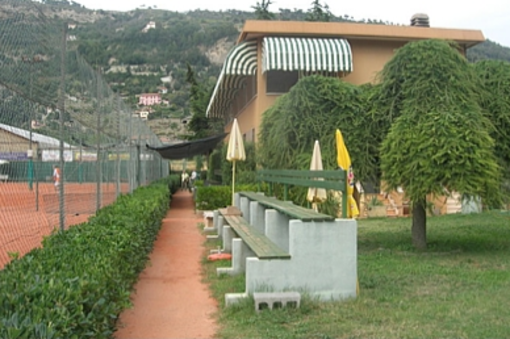 Ventimiglia: bando per i campi da tennis, dure accuse del locale Tennis Club all'Amministrazione comunale