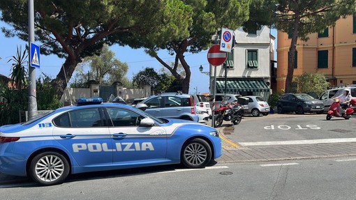 Sanremo: uomo di 75 anni trovato senza vita in casa in via Costiglioli, intervento della Polizia