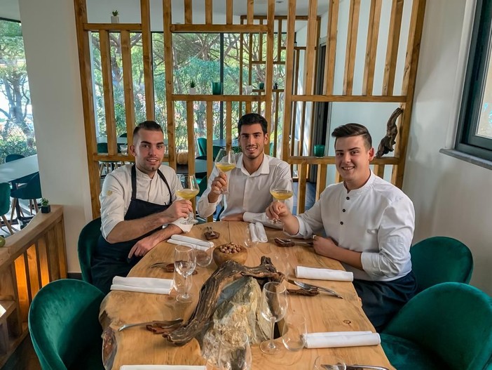 Venite all'Osteria Moderna 'U Cavetu' a Bordighera a scoprire i sapori del territorio e non solo... circondati da una meravigliosa pineta