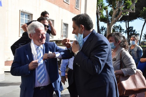 Ventimiglia: terminato il tour del Presidente Toti &quot;Parcheggi, viabilità e futuro economico nell'incontro con il Sindaco&quot; (Foto)