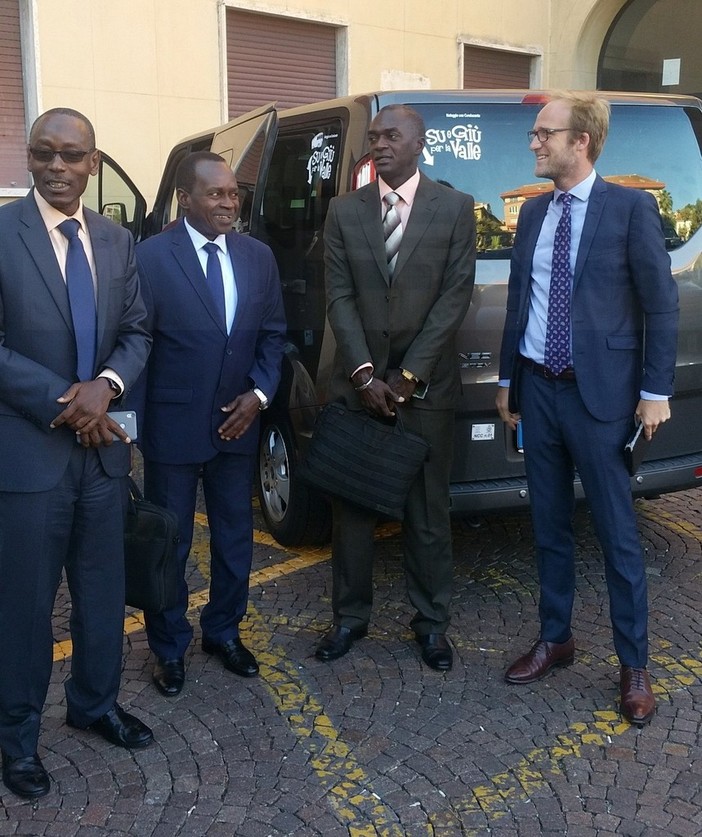 Ventimiglia: visita di una delegazione della Polizia Doganale del Senegal alla Pol. di Frontiera e all'Amministrazione comunale