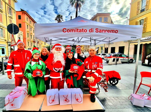 Sanremo: oggi i volontari della Croce Rossa al 'Rigolè' per la vendita di panettoni e calendari solidali