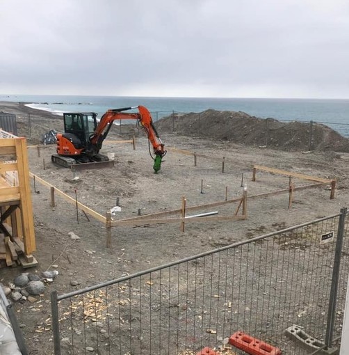 I lavori sulle spiagge di Vallecrosia