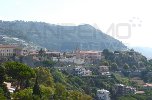 Ventimiglia: barriere architettoniche nella città alta, l’associazione ‘Albintimilium’ realizza un video per mostrare l’inaccessibilità del centro storico