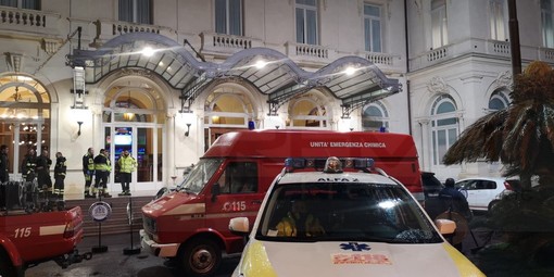 Sanremo: clienti con tosse e occhi irritati, evacuata per mezz'ora ieri sera la sala Slot del Casinò (Foto)