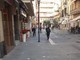 Ventimiglia: via Ruffini sporca, i commercianti infuriati chiedono più netturbini in città (Foto)