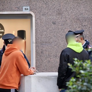 I controlli dei Carabinieri in via Matteotti