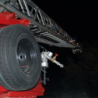 Imperia: piccolo incendio di alcuni travetti, stanotte su un tetto vicino a piazza Dante