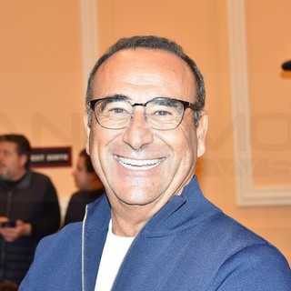 Festival di Sanremo 2025: Carlo Conti annuncia i co-conduttori, la prima sera ci saranno anche Panariello e Pieraccioni