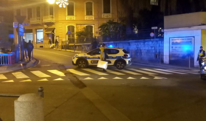 Sanremo: fuga di gas in via Volta, intervento dei Vigili del Fuoco e strada chiusa (Foto)