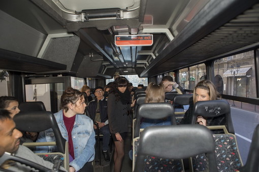 Proseguono le riprese del film 'Voglia di ricominciare': effettuate quelle sul bus della Riviera Trasporti