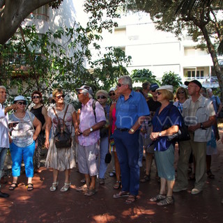 Sanremo: le bellezze del parco di villa Ormond incantano la delegazione di Hyères Les Palmiers in visita in città (foto e video)