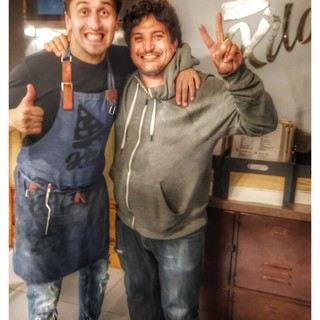 Lo chef Mauro Colagreco, tre stelle Michelin in visita da Kilo la nuova pinseria di Imperia.