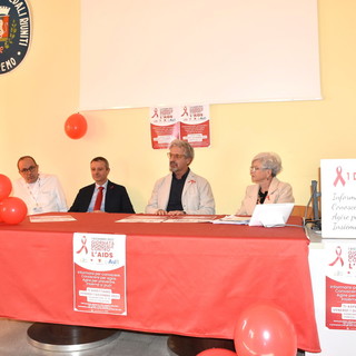 Anche nella nostra provincia il 'World Aids Day', Asl 1 &quot;La malattia c'è ma con la prevenzione molto è cambiato&quot; (Foto)