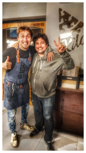 Lo chef Mauro Colagreco, tre stelle Michelin in visita da Kilo la nuova pinseria di Imperia.