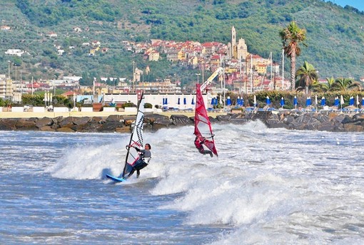 Windfestival Diano Marina: Berrino “Una grande manifestazione sportiva che esalta il nostro mare e la bellezza della costa”