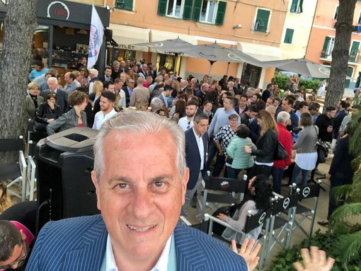 Elezioni comunali a Imperia: in trecento per l'aperitivo con i giovani a sostegno di Claudio Scajola