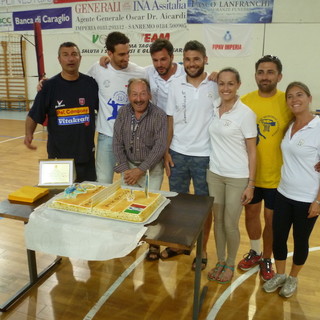 Pallavolo: l’Associazione “gli Amici di Luca”, dona alla famiglia del piccolo Mario, gli incassi dell’iniziativa “il nostro torneo del Cuore”